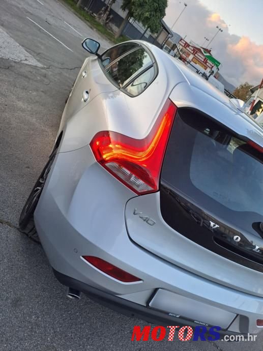 2019' Volvo V40 D2 photo #3