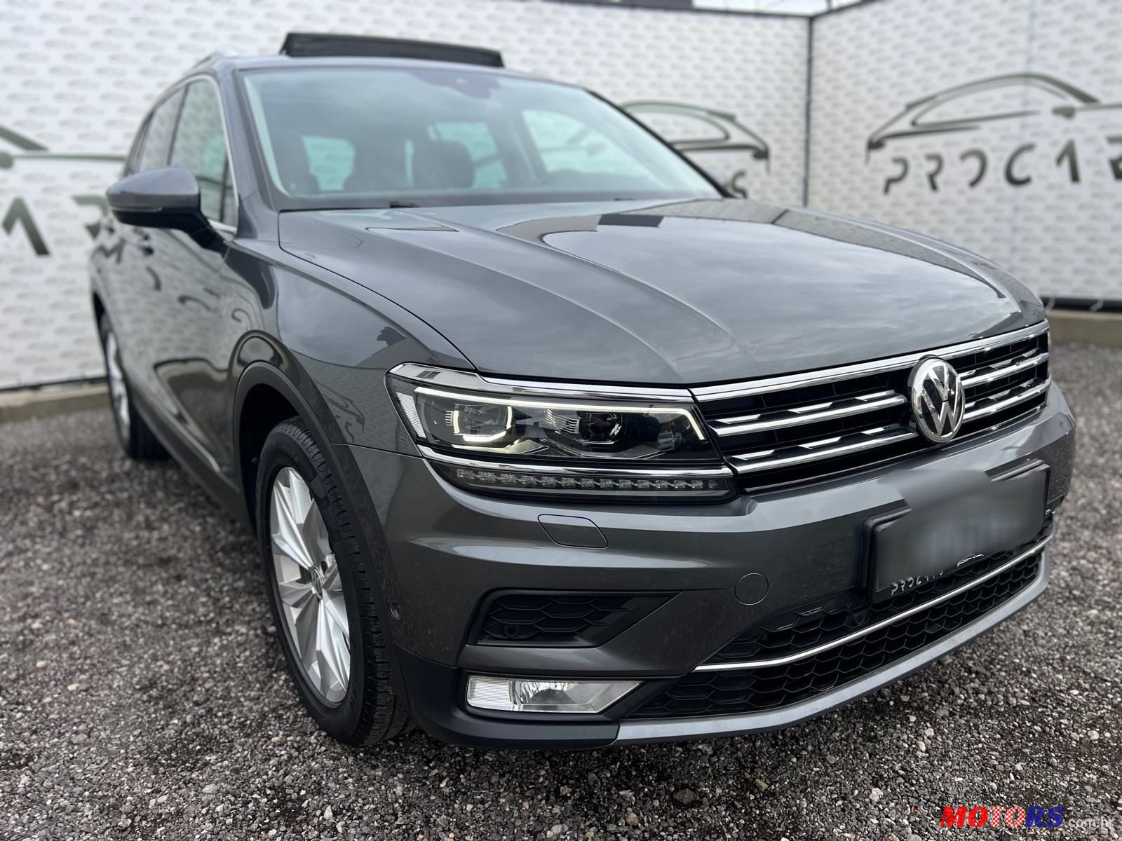 2016' Volkswagen Tiguan 2,0 Tdi Bmt photo #3
