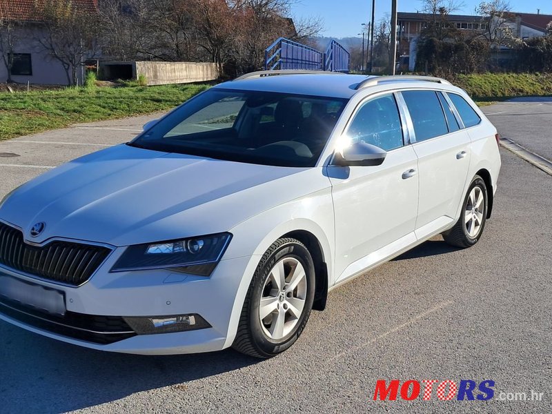 2015' Skoda Superb Combi photo #1