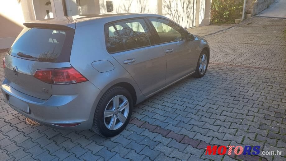 2015' Volkswagen Golf 7 1.6 Tdi photo #5