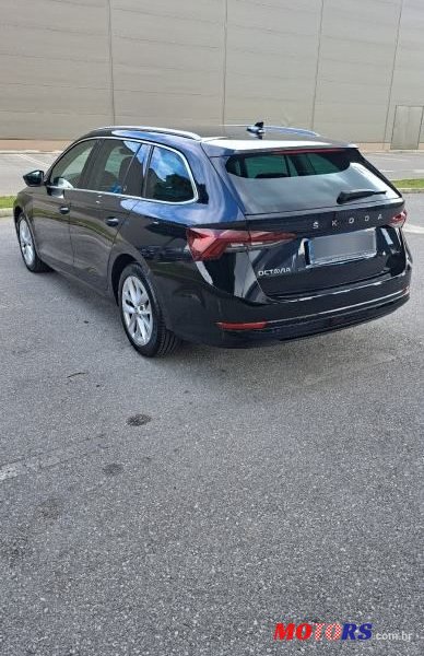 2020' Skoda Octavia Combi photo #3