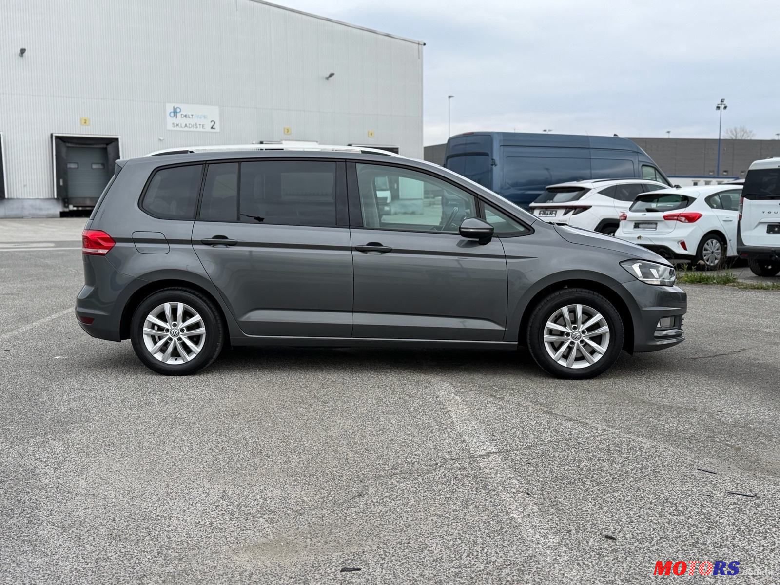 2017' Volkswagen Touran 1,6 Tdi photo #4
