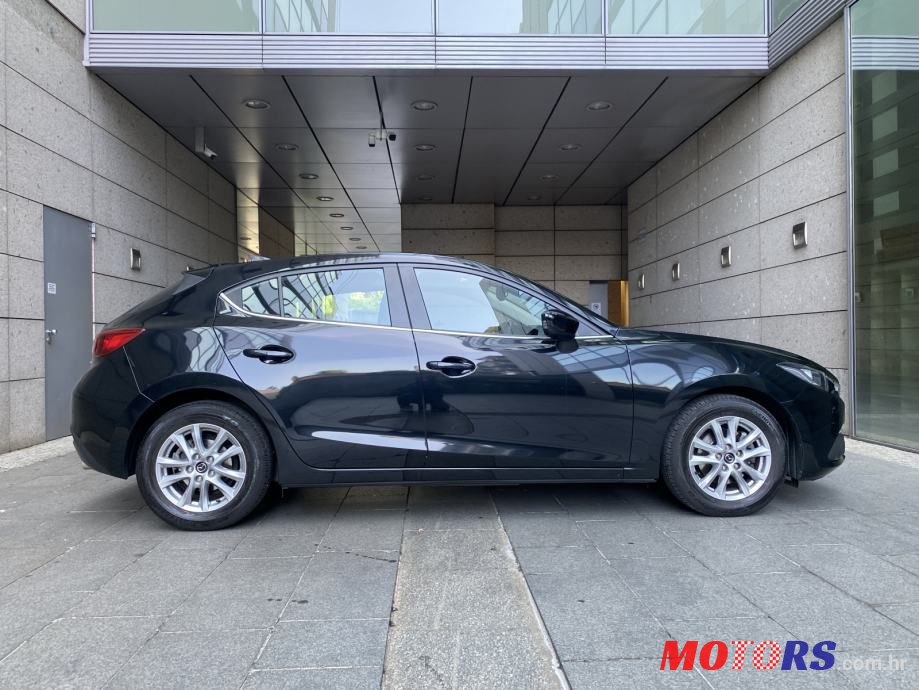 2017' Mazda 3 Sport photo #5