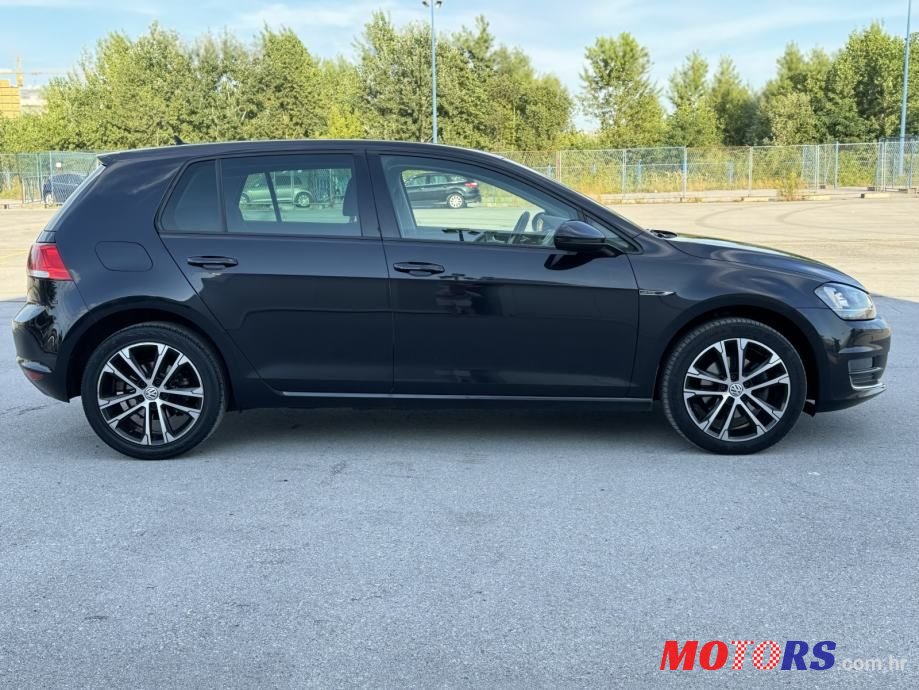2015' Volkswagen Golf VII photo #6