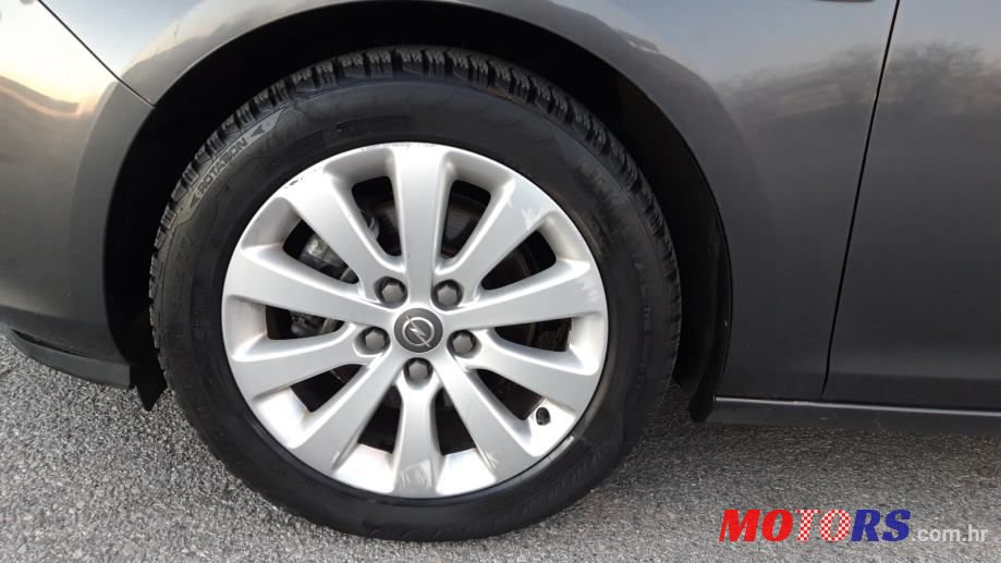 2012' Opel Astra 1,7 Cdti photo #4