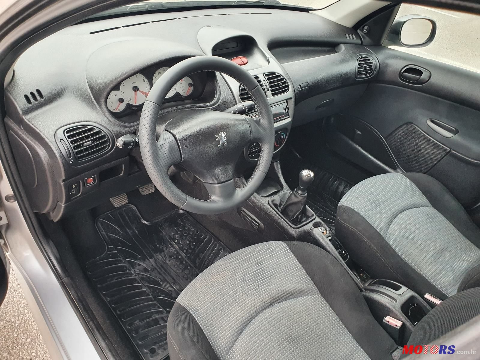 2005' Peugeot 206 1.1 Line photo #6