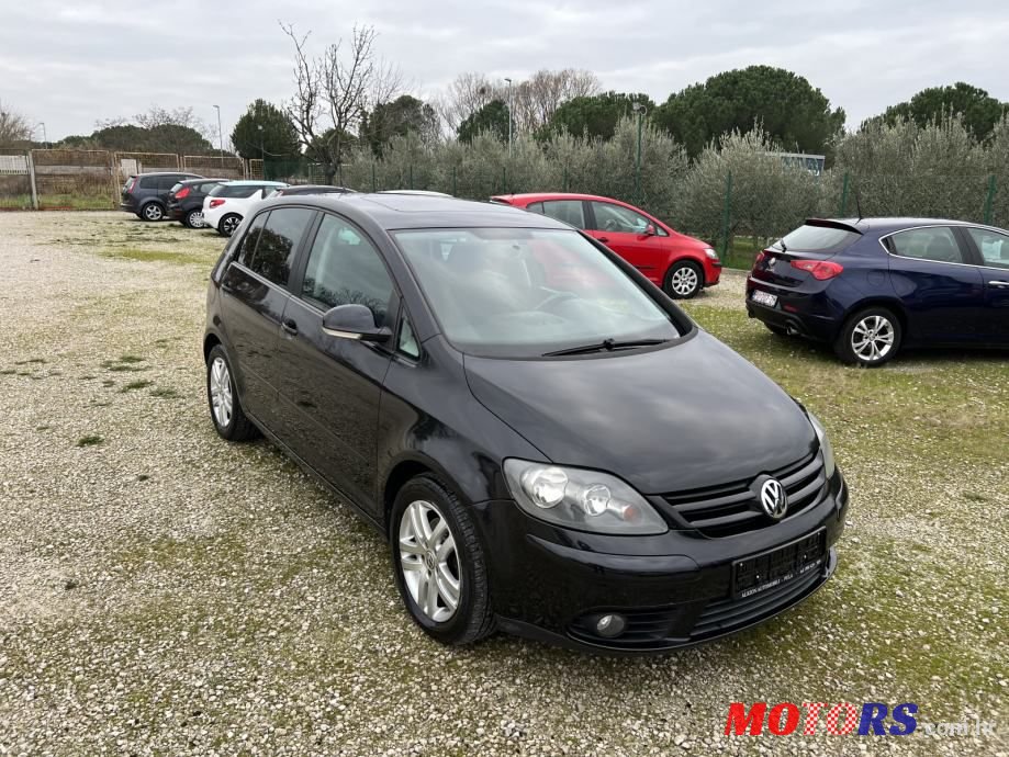 2007' Volkswagen Golf Plus photo #6
