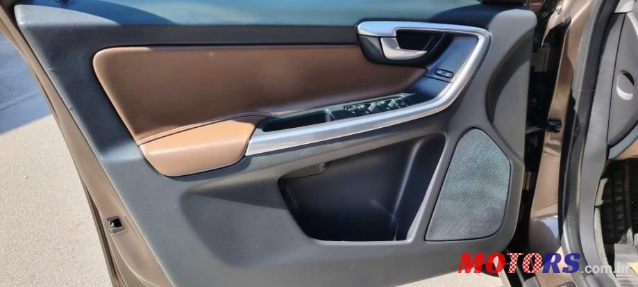 2015' Volvo XC60 Awd D4 photo #4