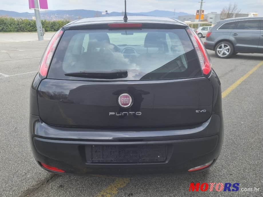 2010' Fiat Punto Evo 1,2 8V photo #3