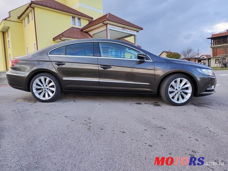 2014' Volkswagen Passat 2,0 Tdi Bmt photo #3