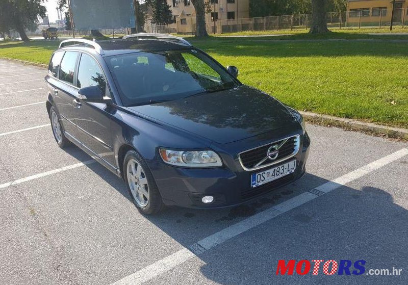 2012' Volvo V50 Drive photo #1