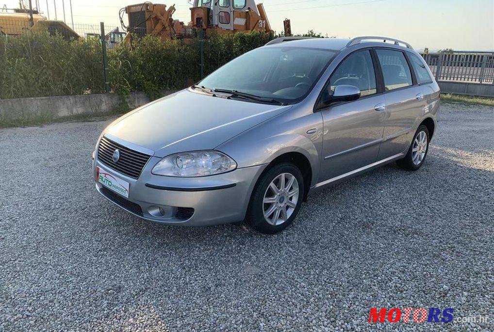 2010' Volkswagen Passat 1,9 Tdi photo #1