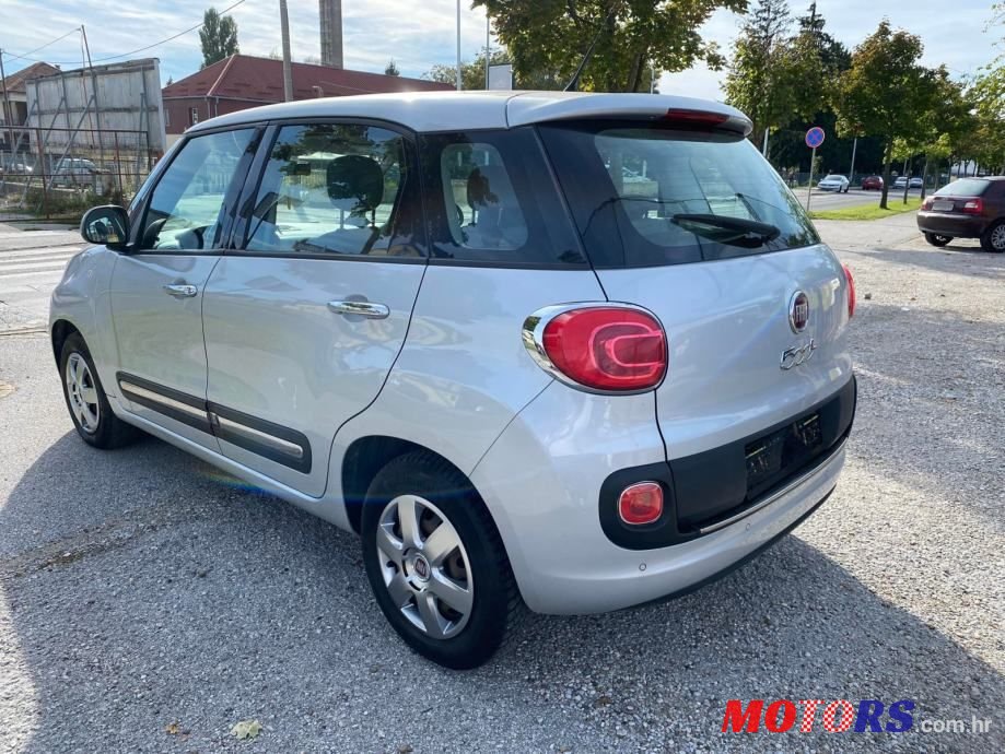 2013' Fiat 500L photo #6