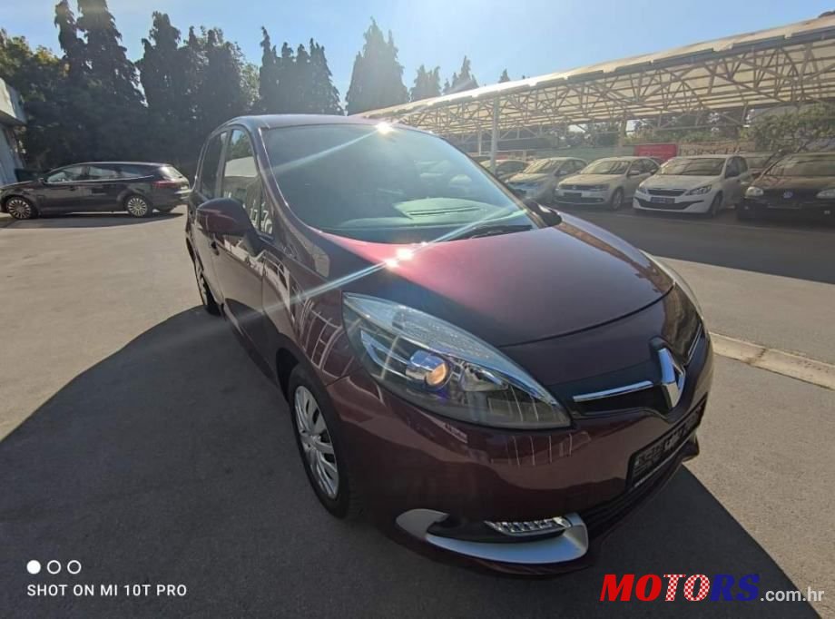 2013' Renault Scenic 1,5 Dci photo #2