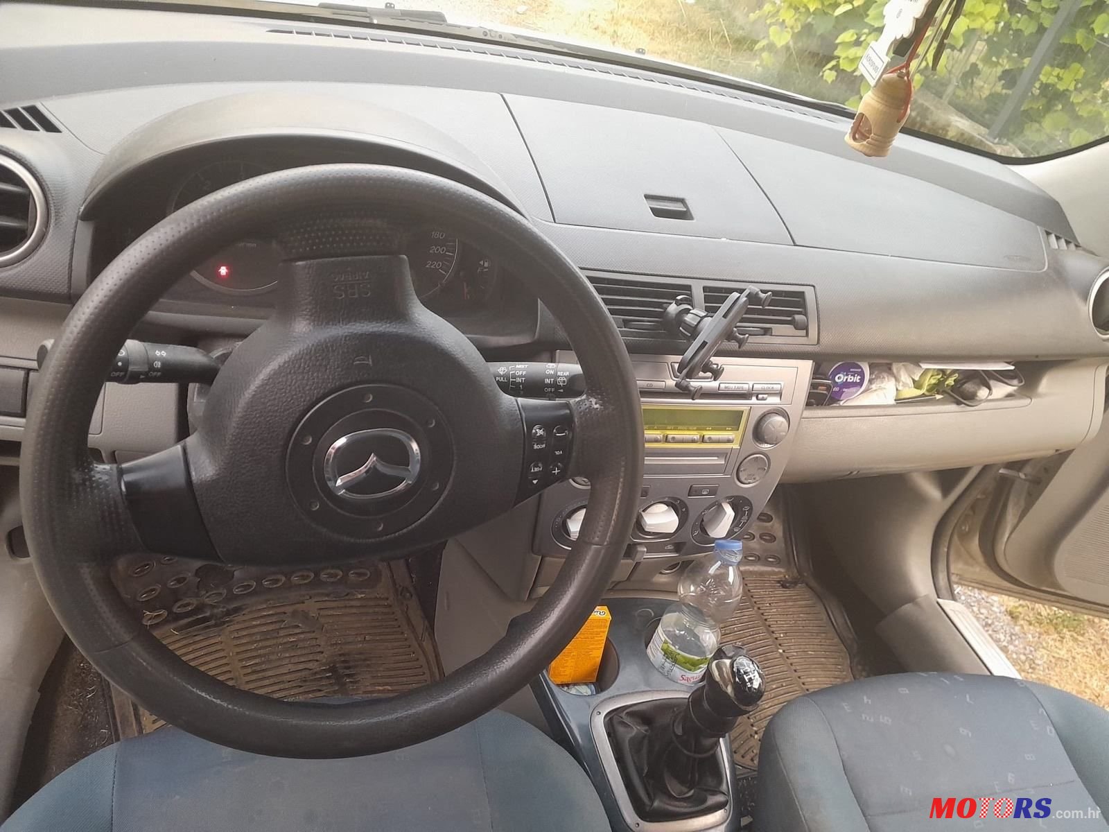 2005' Mazda 2 1.4 Tdci photo #5