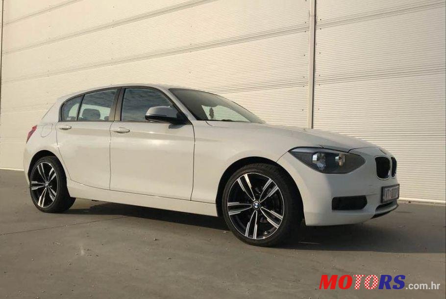 2015' BMW Serija 1 114D photo #1