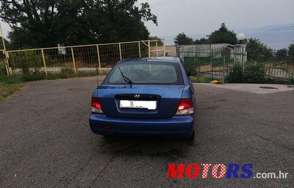 2001' Hyundai Accent 1,5 Glsi photo #2