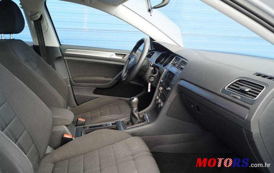 2013' Volkswagen Golf VII photo #2