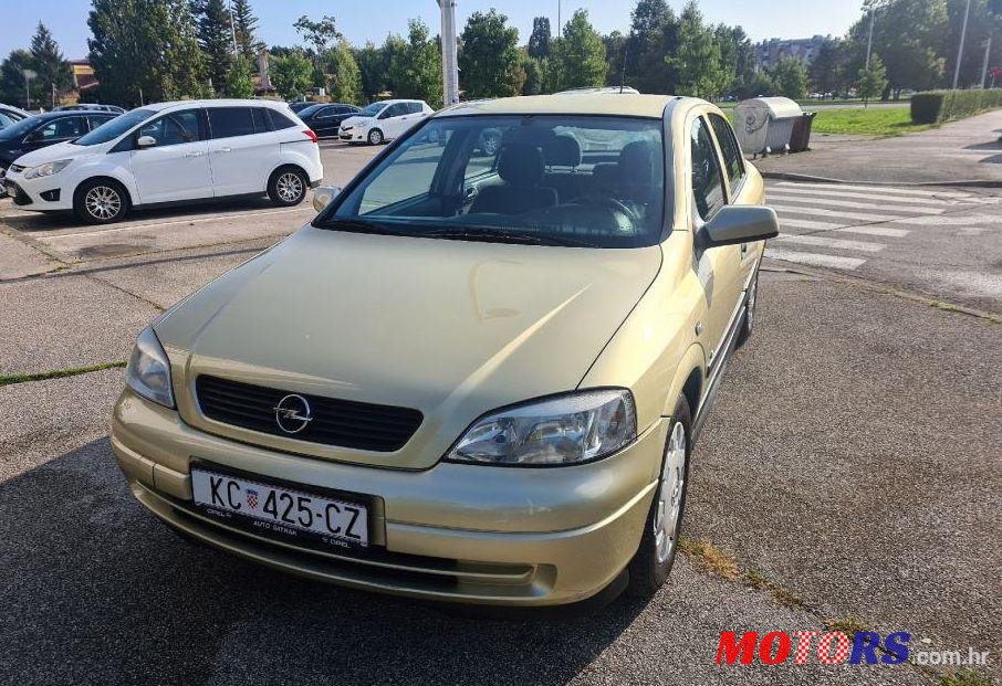 2005' Opel Astra 1,4 16V photo #1