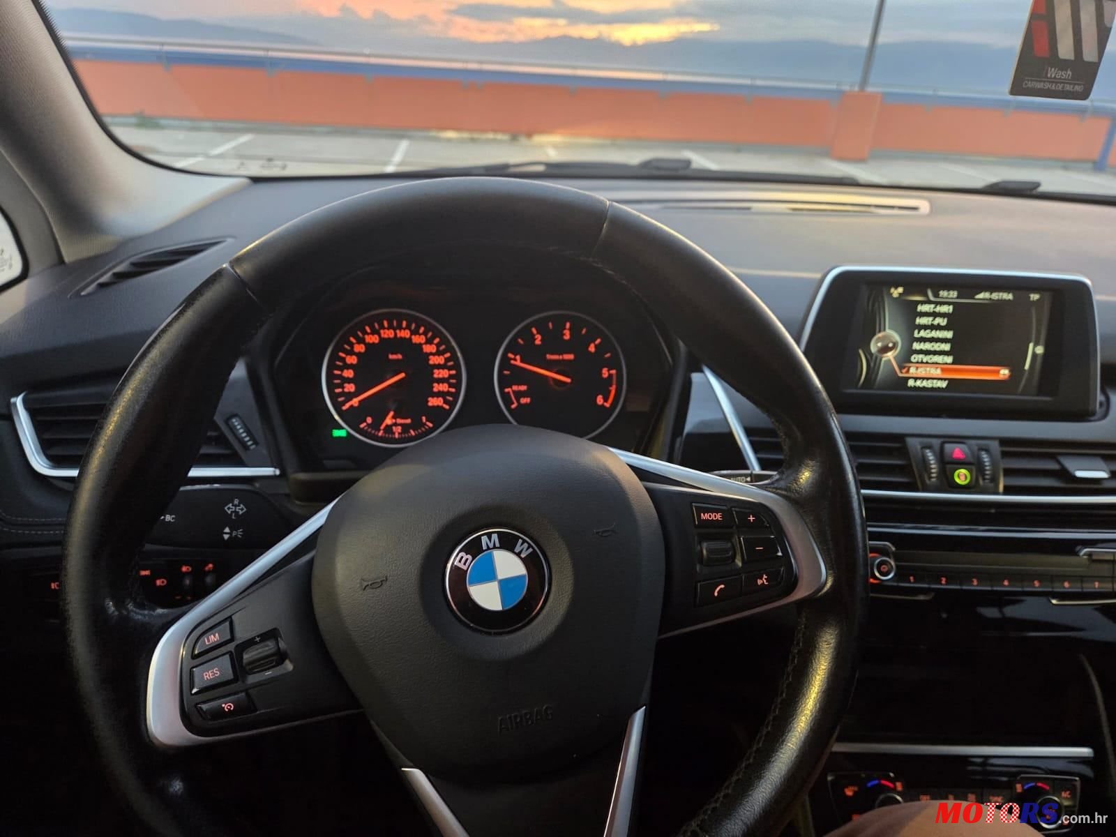 2014' BMW Serija 2 218D Active Tourer photo #4