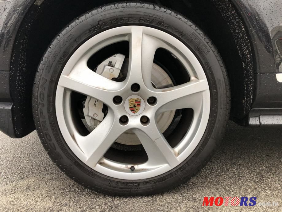 2008' Porsche Cayenne photo #5