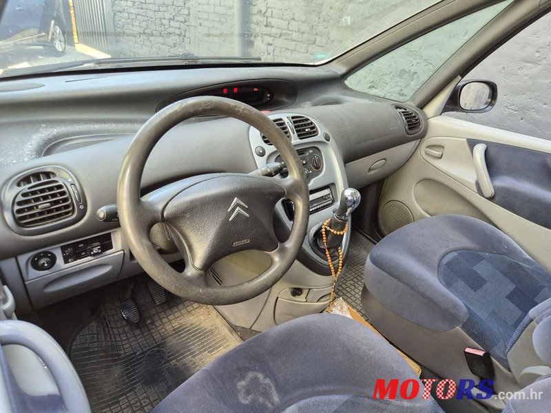 2005' Citroen Xsara Picasso 1,6 I photo #5