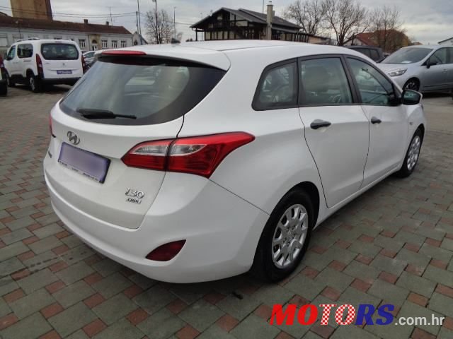 2014' Hyundai i30 Cw 1,6 Crdi photo #5