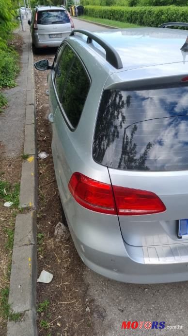 2013' Volkswagen Passat Variant photo #3