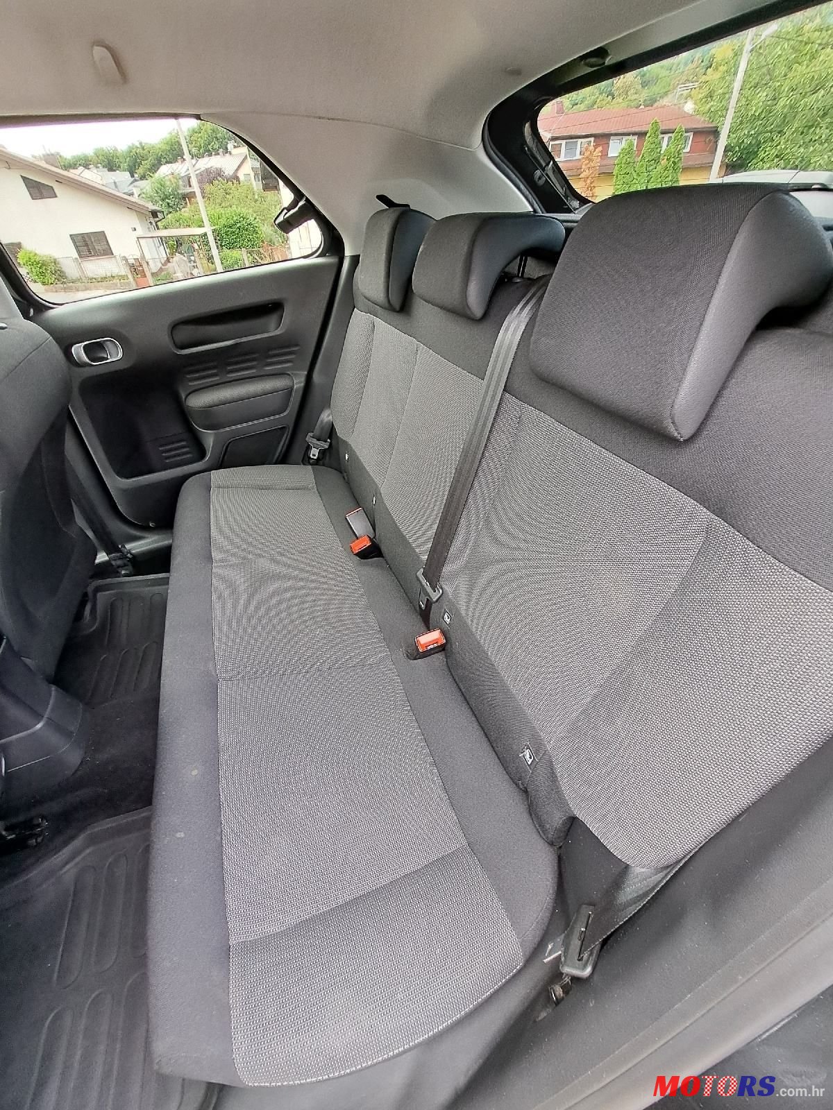 2015' Citroen C4 Cactus 1,6 Bluehdi photo #5