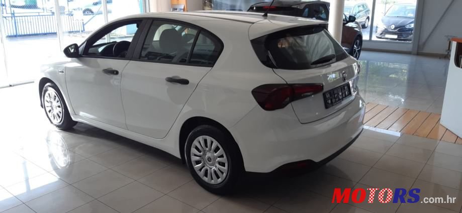 2017' Fiat Tipo photo #2
