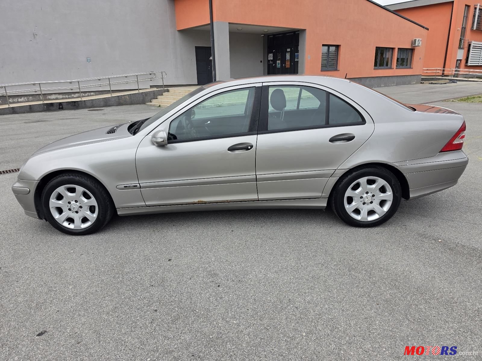 2005' Mercedes-Benz C-Klasa 220 Classic photo #2