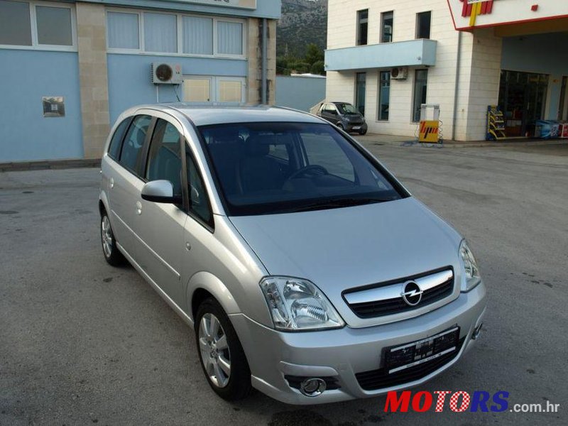 2010' Opel Meriva 1,7 Cdti photo #2