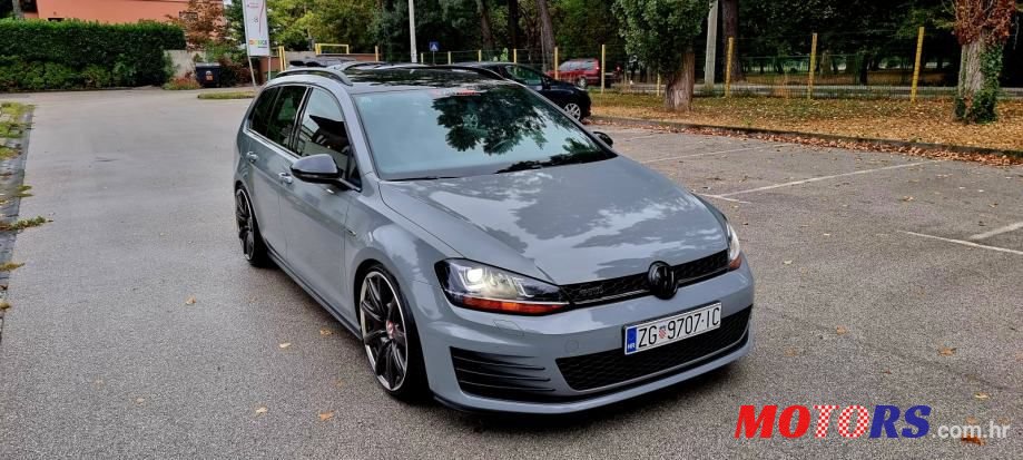 2017' Volkswagen Golf 7 2,0 Gtd photo #1