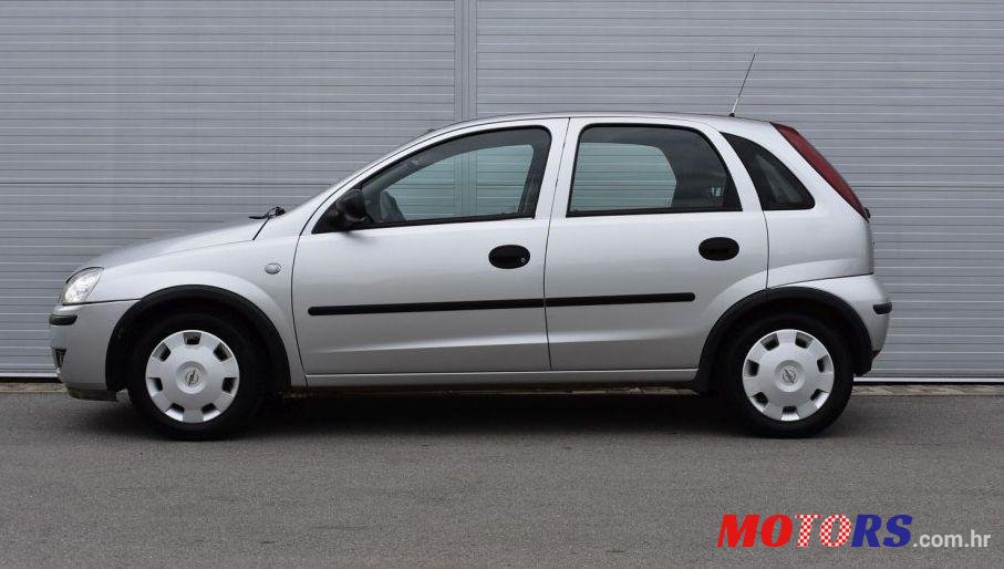 2005' Opel Corsa 1,3 Cdti photo #1