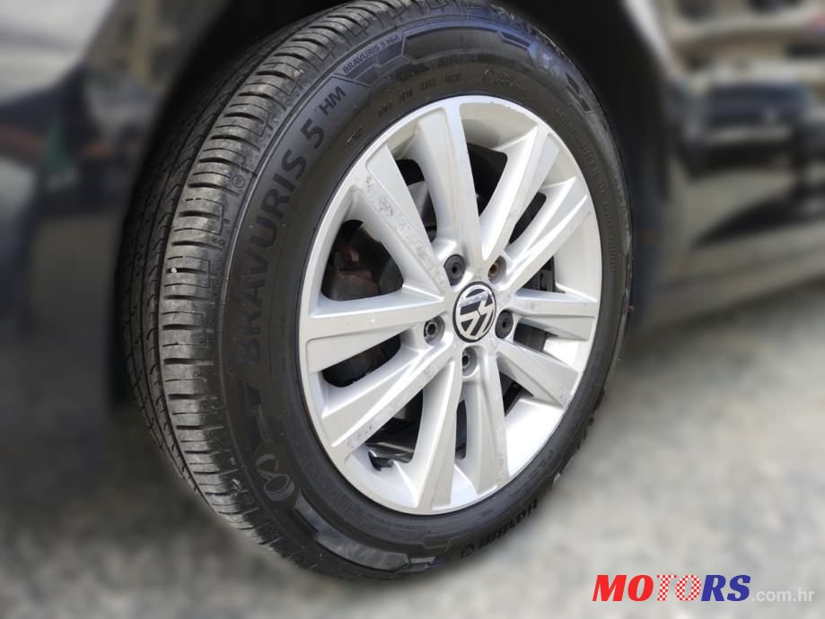 2011' Volkswagen Golf 6 1,6 Tdi photo #6