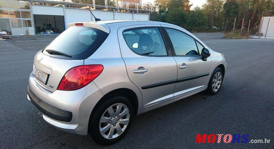 2008' Peugeot 207 1,4 photo #2