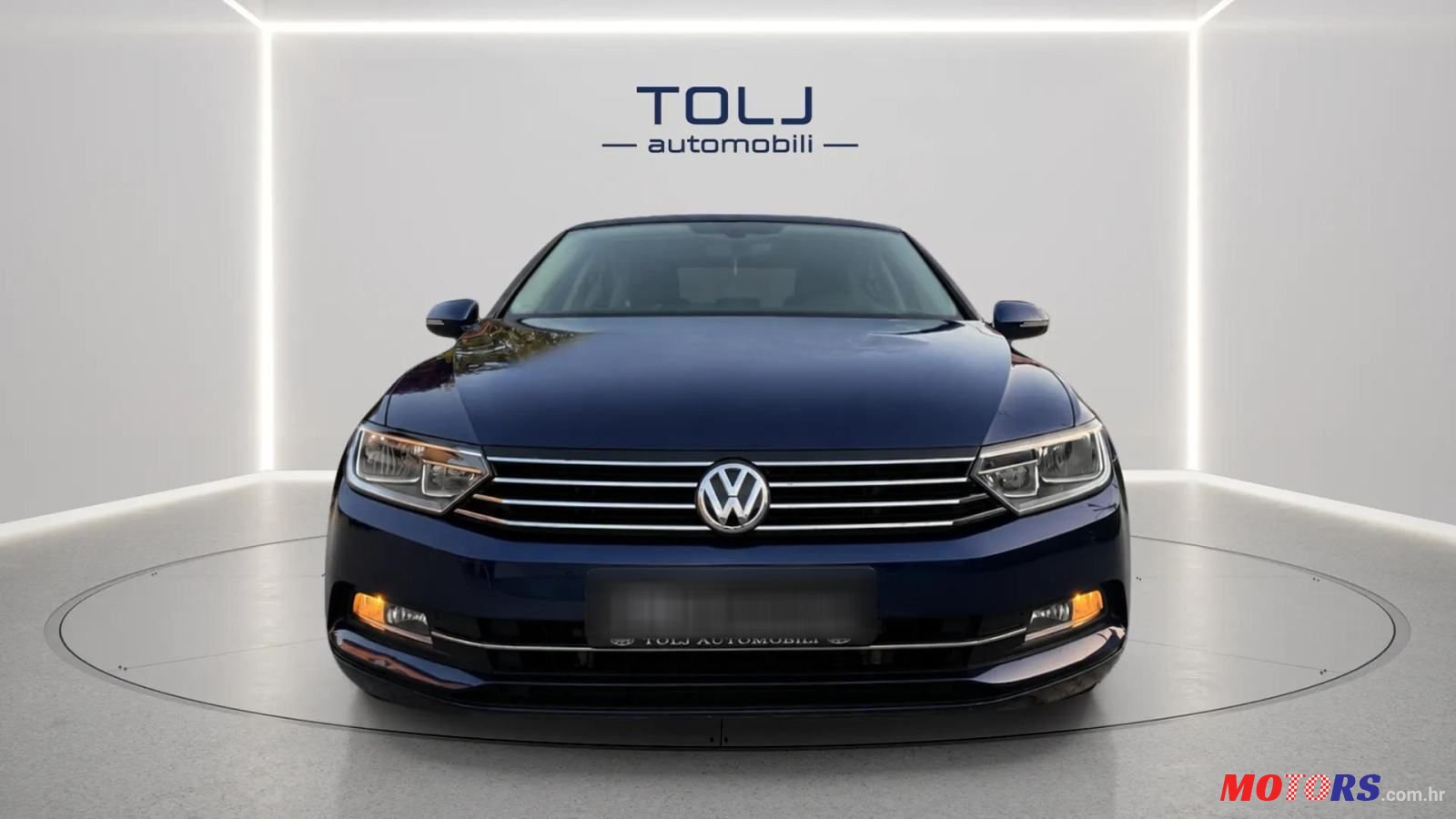 2019' Volkswagen Passat photo #2