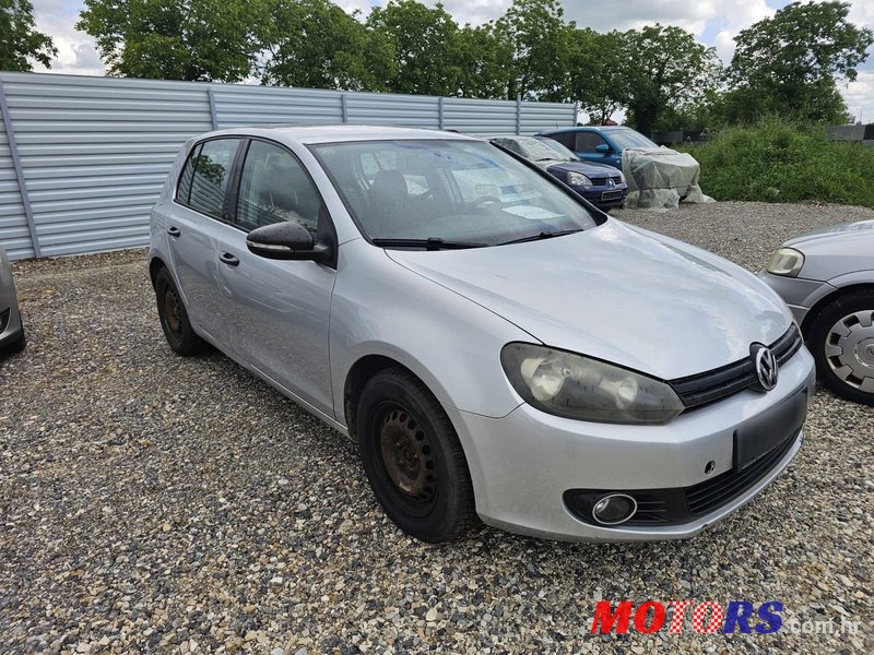 2009' Volkswagen Golf VI 1,6 photo #3