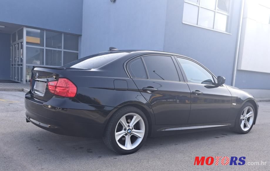 2009' BMW Serija 3 320D photo #4