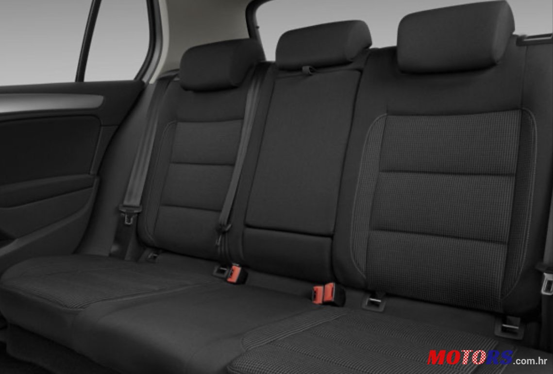 2012' Volkswagen Golf VII photo #3