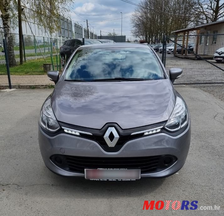2014' Renault Clio photo #2