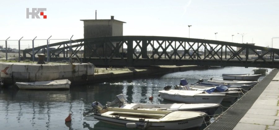 Mrtvi kanal u Rijeci postao divlje privezište - ilegalni vezovi, potopljene barke