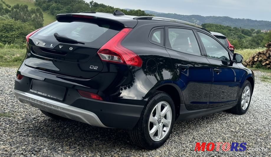 2016' Volvo V40 Cross Country 2.0 D2 photo #6