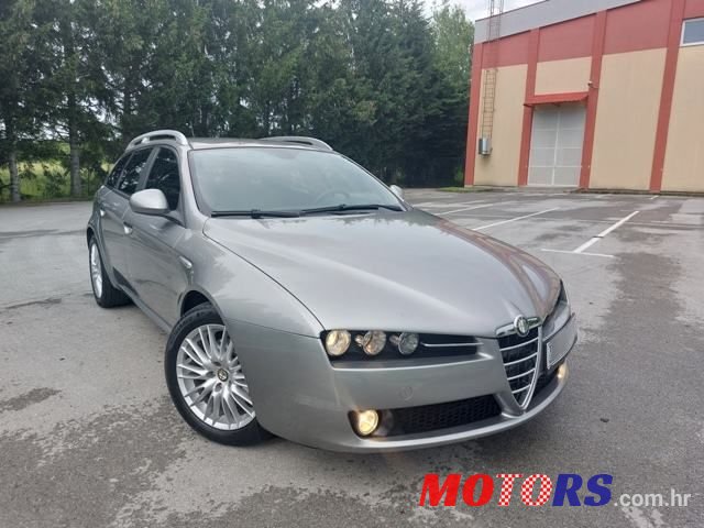 2011' Alfa Romeo 159 Sw photo #1