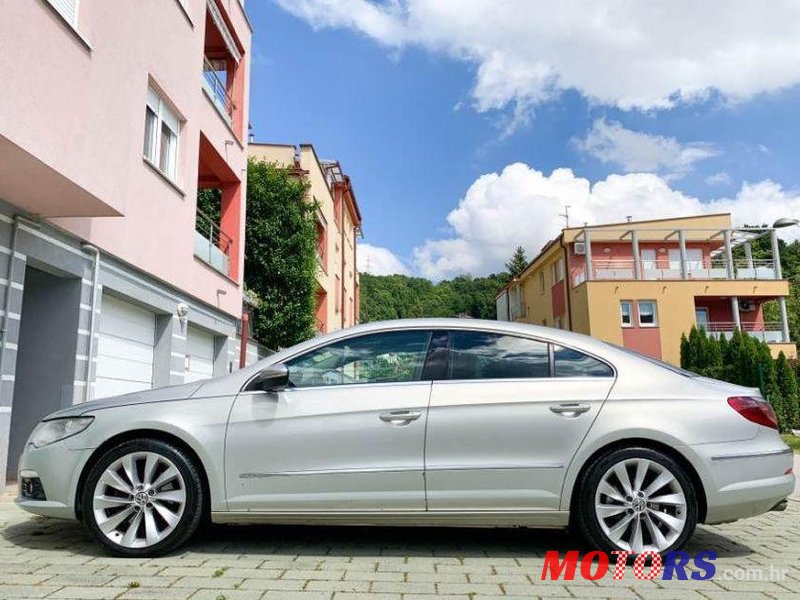 2008' Volkswagen Passat CC 2,0 Tdi photo #1