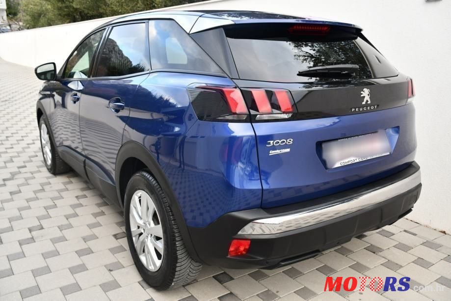 2020' Peugeot 3008 1,5 Bluehdi photo #6