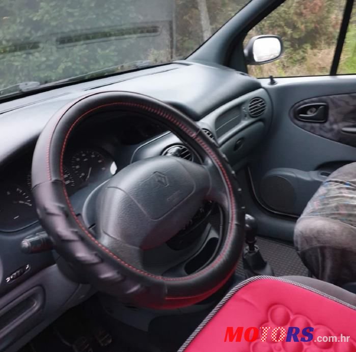 1999' Renault Scenic 1.4 Rn photo #6