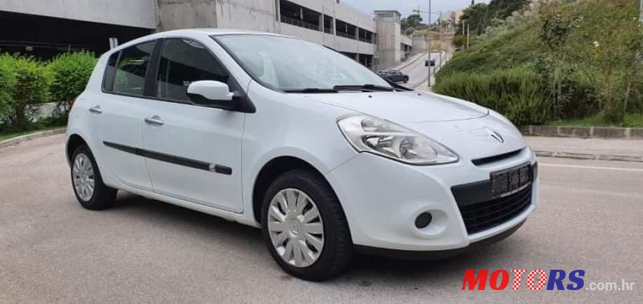 2010' Renault Clio 1,5 Dci photo #2