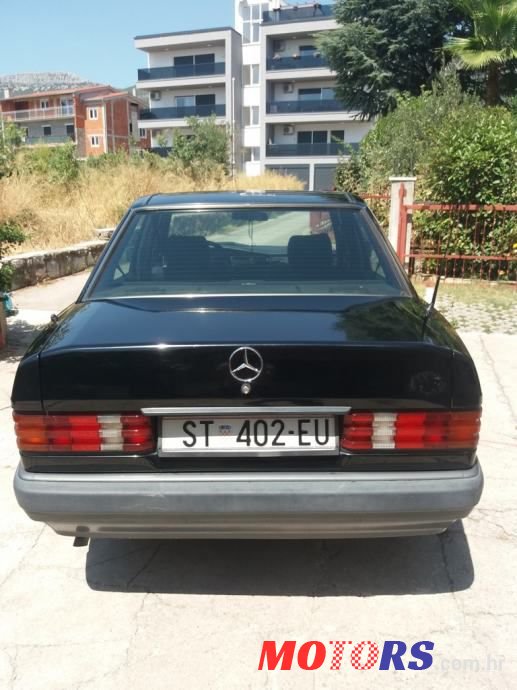 1993' Mercedes-Benz 190 D photo #3