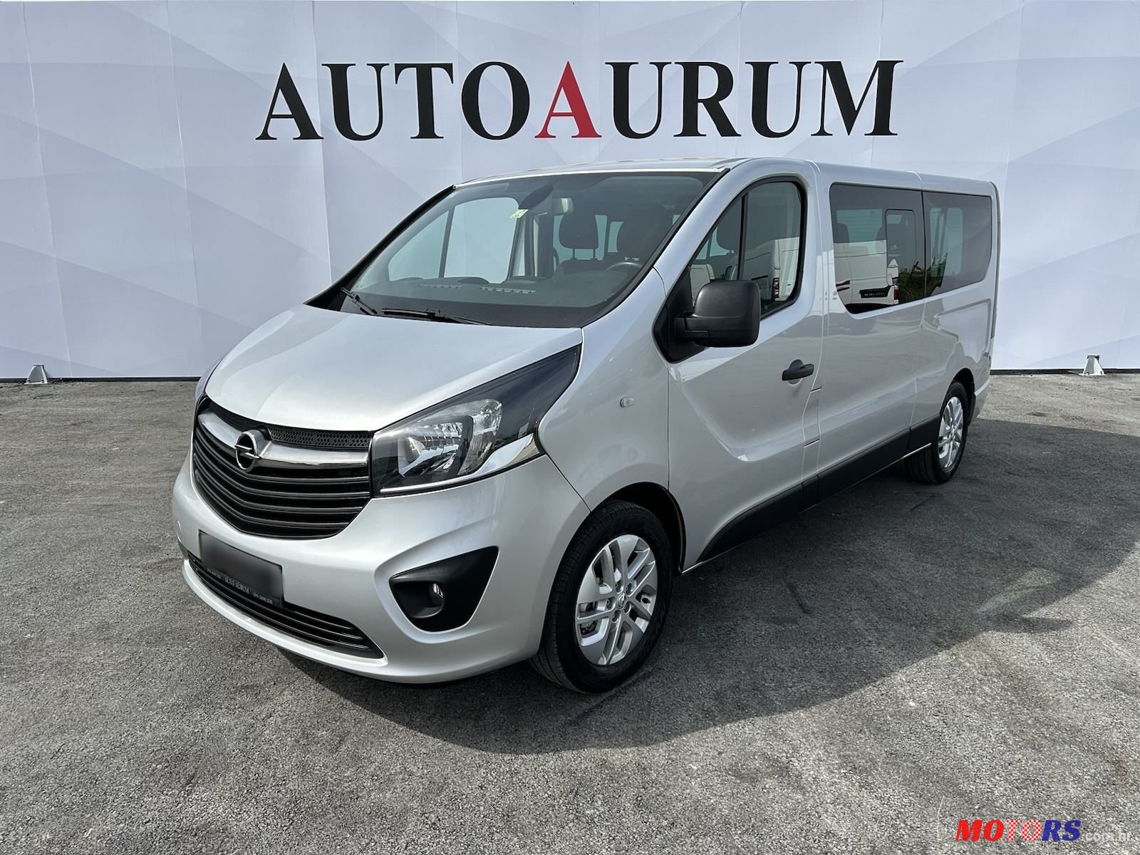 2017' Opel Vivaro photo #1